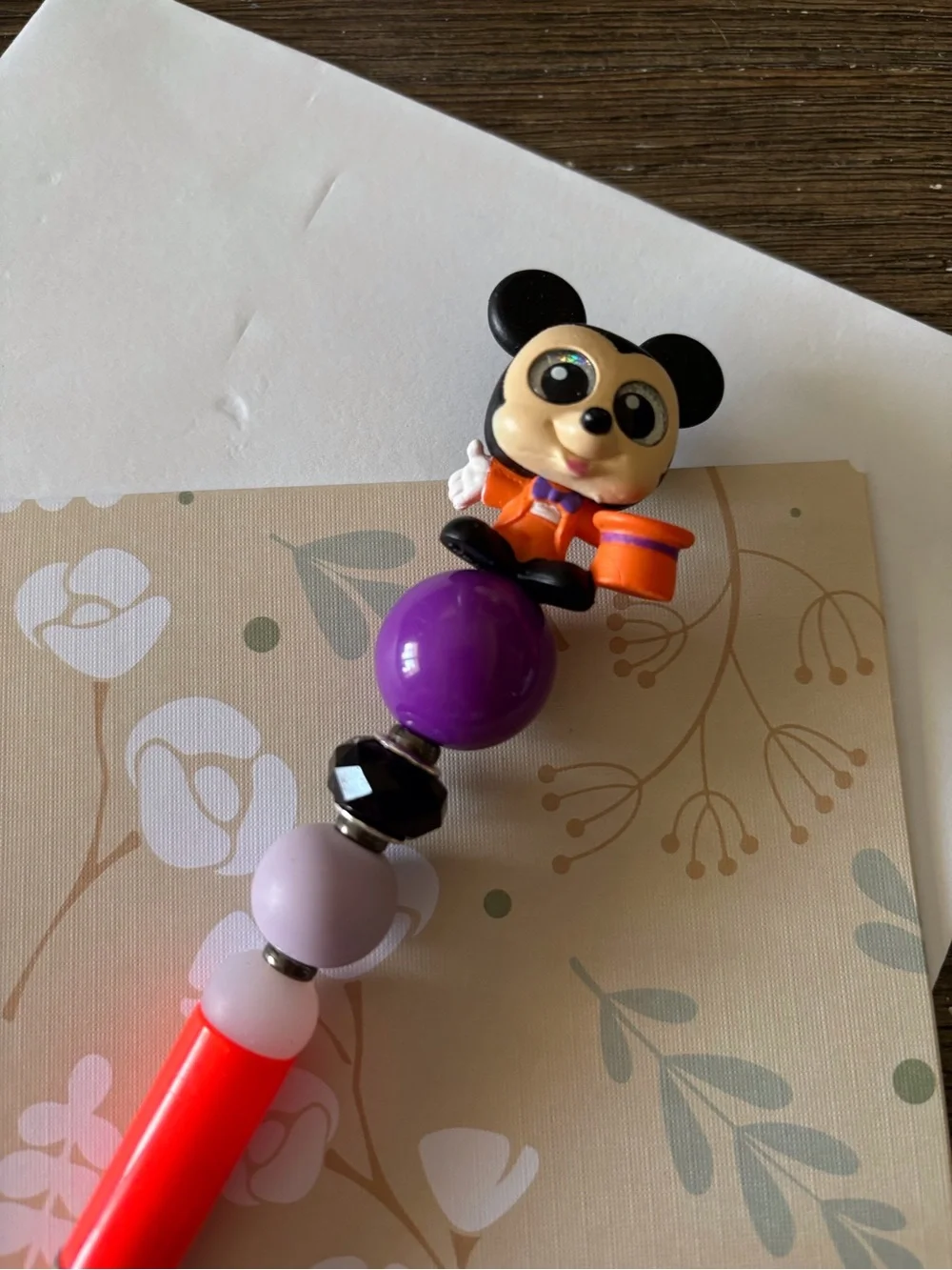Disney Doorables: Mickey Mouse: Halloween Mickey Mouse handmade beaded pen